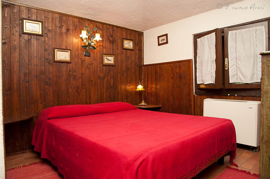 Agriturismo La Garzonera Верджате Экстерьер фото