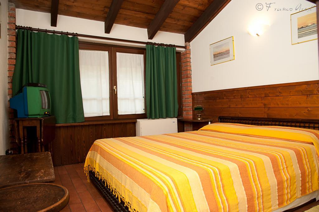 Agriturismo La Garzonera Верджате Экстерьер фото