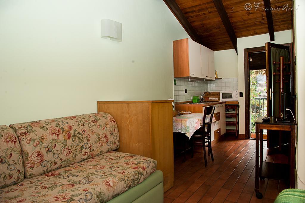 Agriturismo La Garzonera Верджате Экстерьер фото