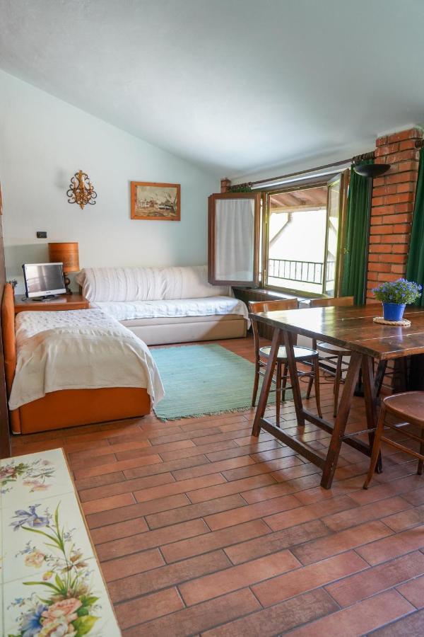 Agriturismo La Garzonera Верджате Экстерьер фото