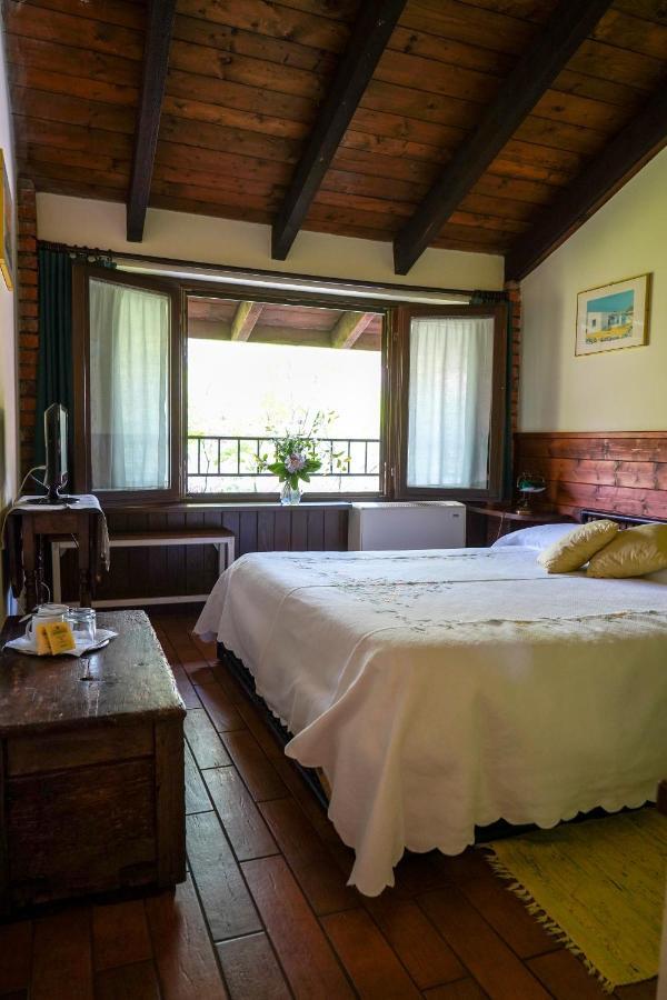 Agriturismo La Garzonera Верджате Экстерьер фото